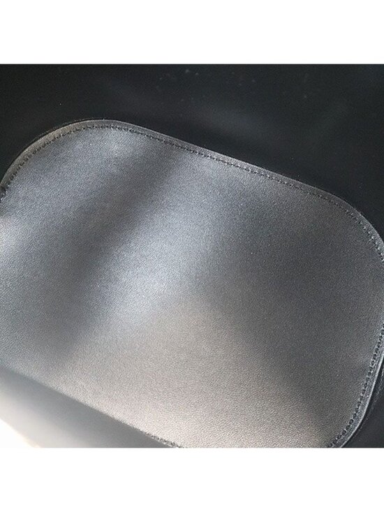 Celine Louis Bucket Bag Medium Black - Picture 5 of 10